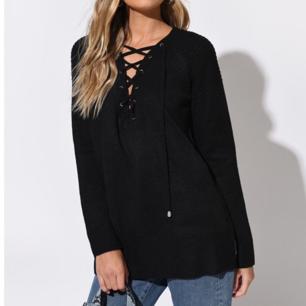 TOBI - BE ON MY SIDE BLACK SWEATER